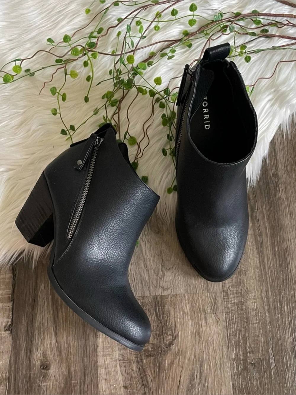 Torrid Side Zip Heel Bootie Ankle Boot Size 10.5 WW